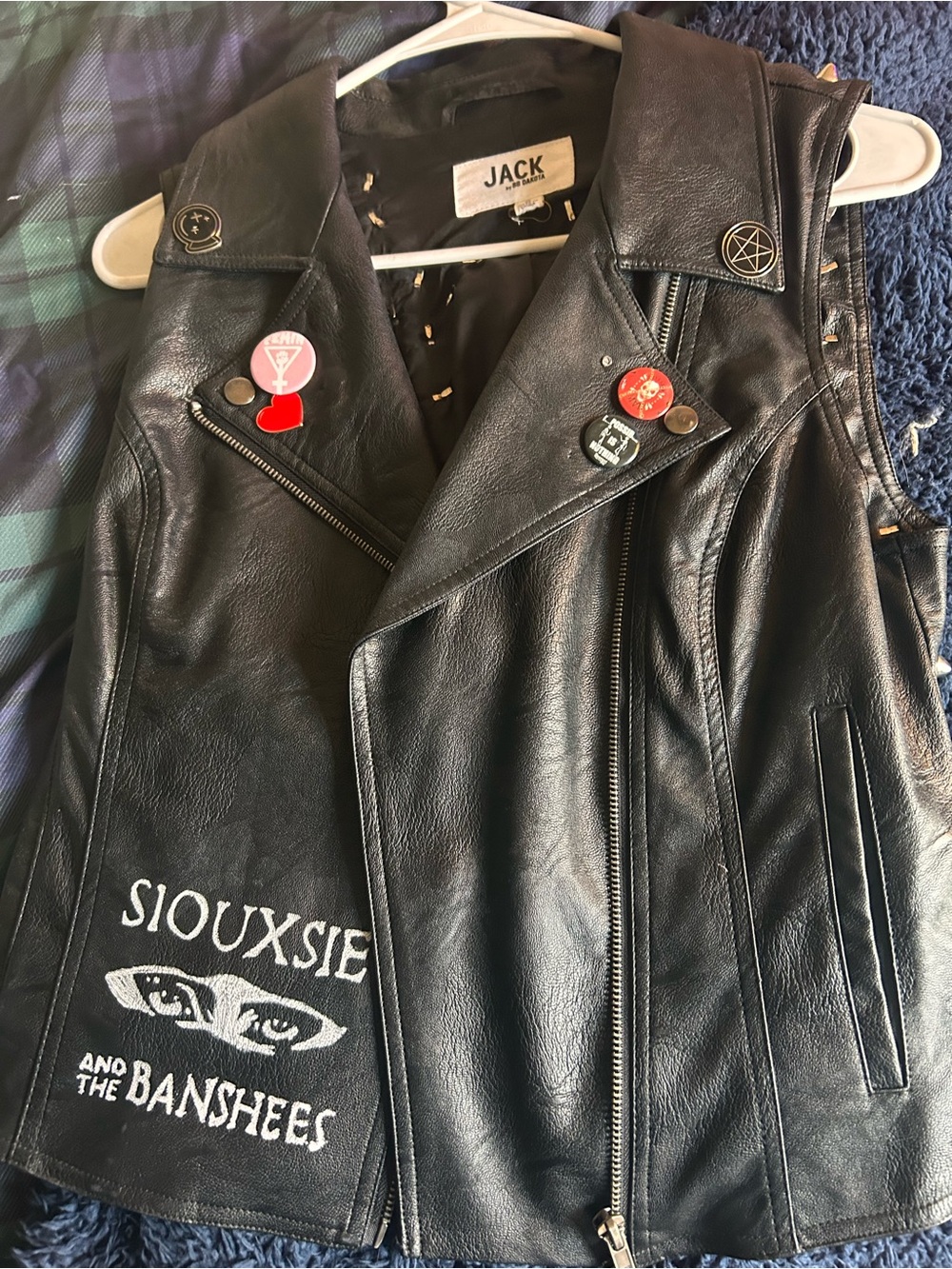 Black Studded Punk Battle Vest Handmade via FEMINDIY - Picture 2 of 5